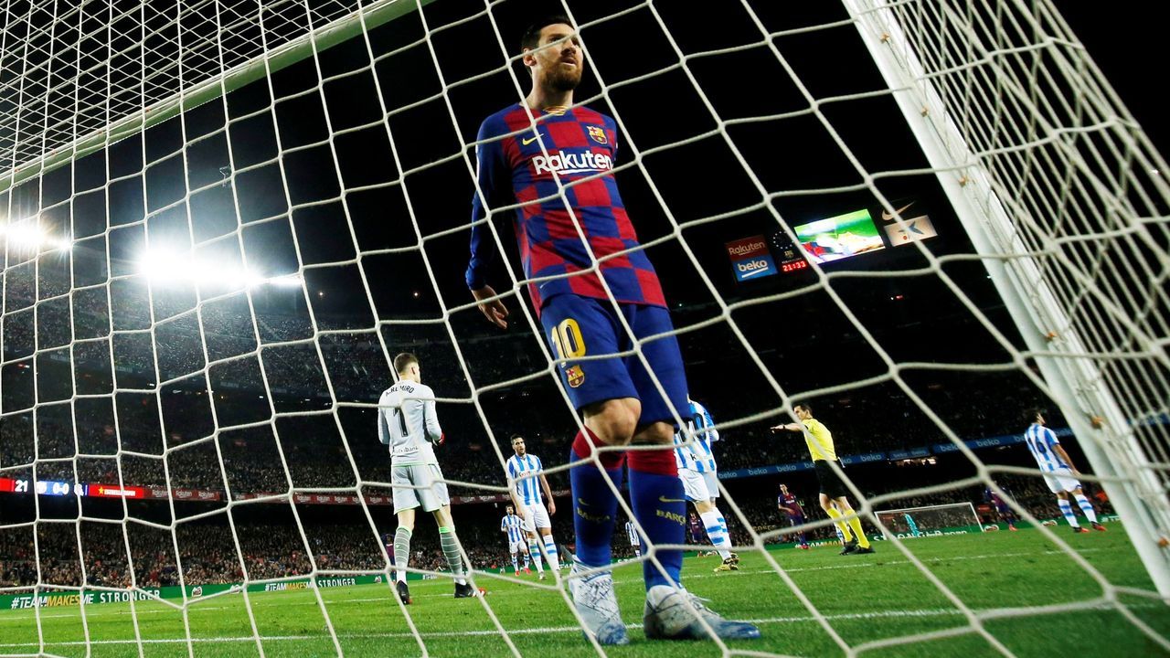 Atraco en una�farmacia de A Coru�a.Presentaci�n del plan estrat�gico para el Xacobeo 2021