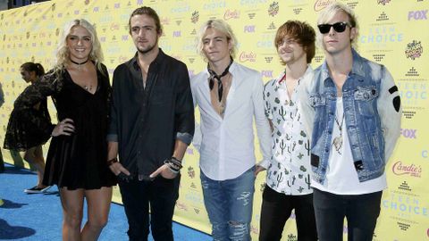 La banda R5 en los Teen Choice Awards 2015