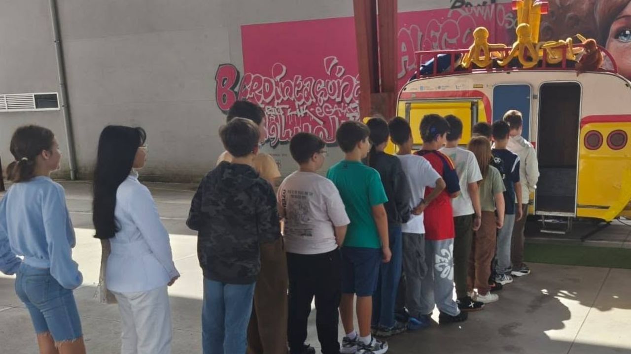 La sala m&aacute;s peque&ntilde;a de cine del mundo se ubica en una caravana