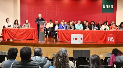 David Regades, en su intervencin en el comit provincial del PSOE, celebrado este sbado en Pontevedra.