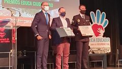 Germn Costoya recogiendo el premio de seguridad vial en Barcelona