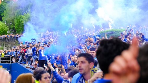 Recibimiento al Real Oviedo en la previa del partido contra el Villarreal