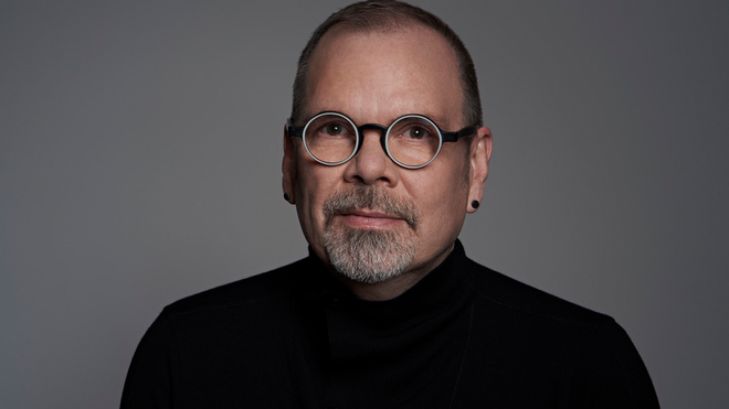 David France es el autor de �C�mo sobrevivir a una plaga�, libro hom�nimo al documental por el que recibi� la nominaci�n al �scar en el a�o 2013.