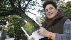 Maria Moure acaba de publicar un libro que recoge aos de investigaciones sobre la flora medicinal de la sierra de O Courel