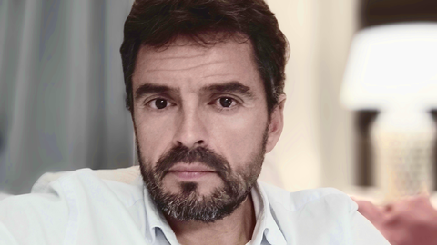 Pablo Alles es psic�logo y enfermero especializado en tabaquismo.