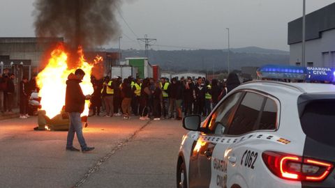 Primer da de la huelga indefinida del sector siderometal en Ourense