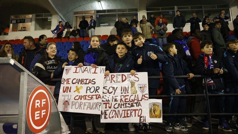 Fútbol ourensano de lujo hasta el fin a pesar de la lluvia