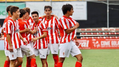 Mauricio Medrano en la celebraci�n de un gol