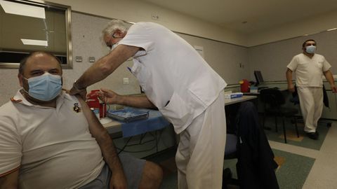 En el Hospital Pblico da Maria, en Burela, se iniciar el domingo la campaa de vacunacin para personas de 30 a 39 aos