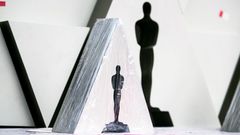 Silueta de un Óscar en la alfombra roja