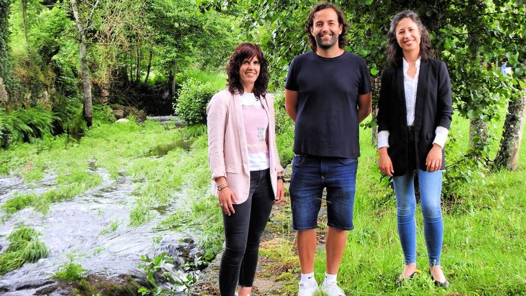 Lorena López, xerente do GDR 4 – Comarca de Lugo; María Ángeles Buján, concelleira de Cultura e Turismo do Concello de Friol e Guido Álvarez