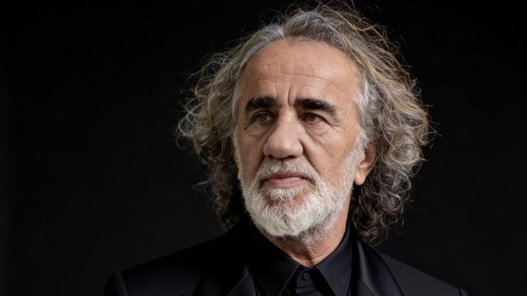 Teo Cardalda regresa a Vigo en formato íntimo: «Es un concierto sin red, yo solo con el piano»