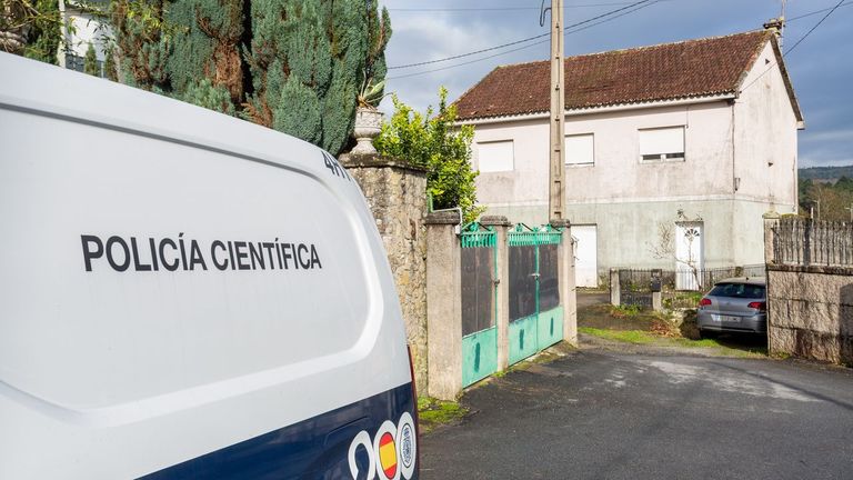 Aparece un hombre calcinado en el interior de una vivienda en Mourente, en Pontevedra