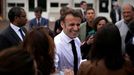 Macron, el pasado 20 de abril, en una visita a un colegio francés.