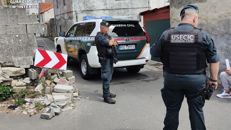 Seis detenidos y cuatro puntos de venta desmantelados en una operación antidroga en Arteixo