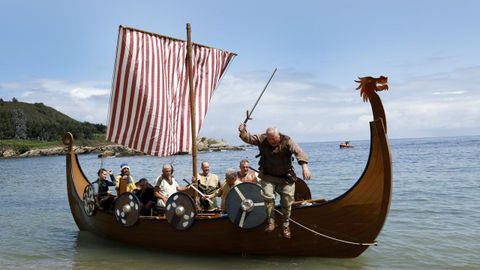 Romaxe Vikinga de O Vicedo en la playa de San Román.