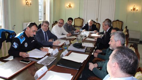 Reunión de trabajo en la Subdelegación del Gobierno sobre el problema de los jabalíes en Covadonga.