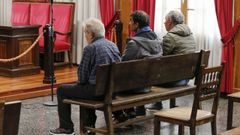 Los tres acusados durante la vista en la Audiencia Provincial de Ourense