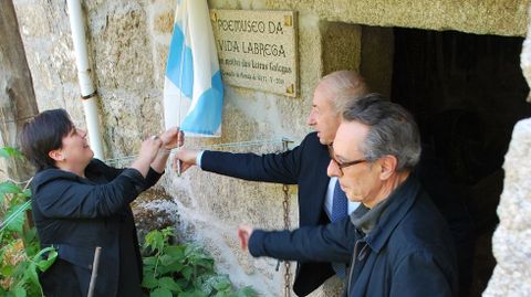 As Letras en Ourense.Parada de Sil homenaxeou a Emilio Araxo, impulsor do poemuseo da vida labrega de Sacardebois