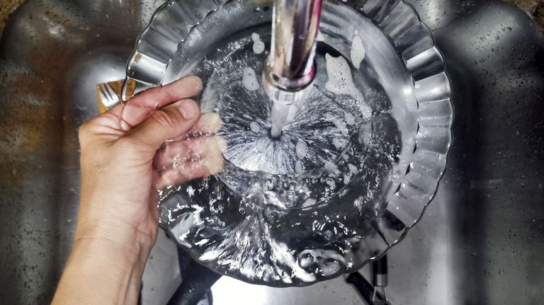 Cangas investiga si el agua de la traída está contaminada por hidrocarburos