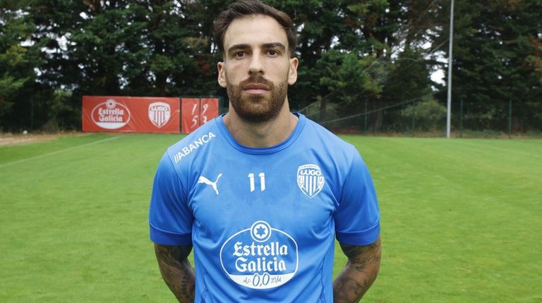 Víctor Pastrana, jugador del Lugo: «Mis cualidades son para jugar en derecha, me gusta asociarme, sacar centros»