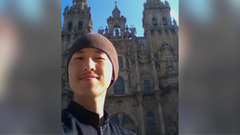 Foto del coreano Jaemun Ju del a&ntilde;o 2012, cuando hizo el Camino de Santiago