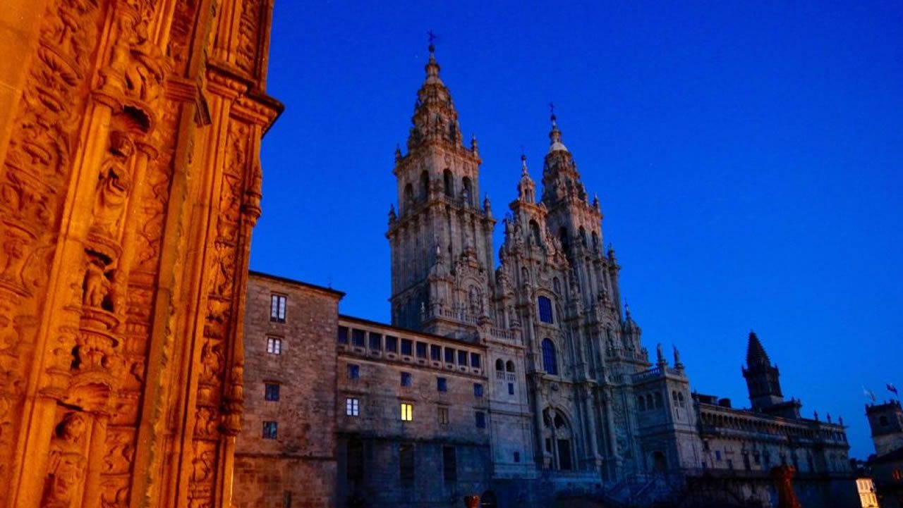 El loro Curro regresa a su hogar en Os Me&aacute;ns, Vila&ntilde;o: ¡las im&aacute;genes!.26 de marzo