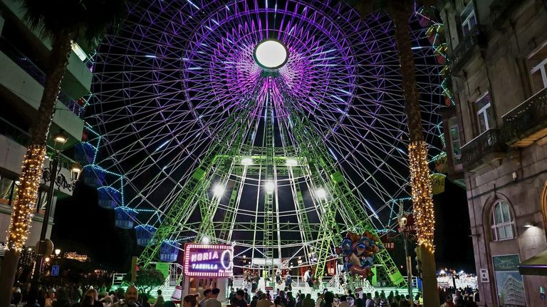 Arranca la noria de la Navidad de Vigo 2025- 2026: subida de precio y horarios