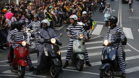 Avispados en el desfile de Ourense.