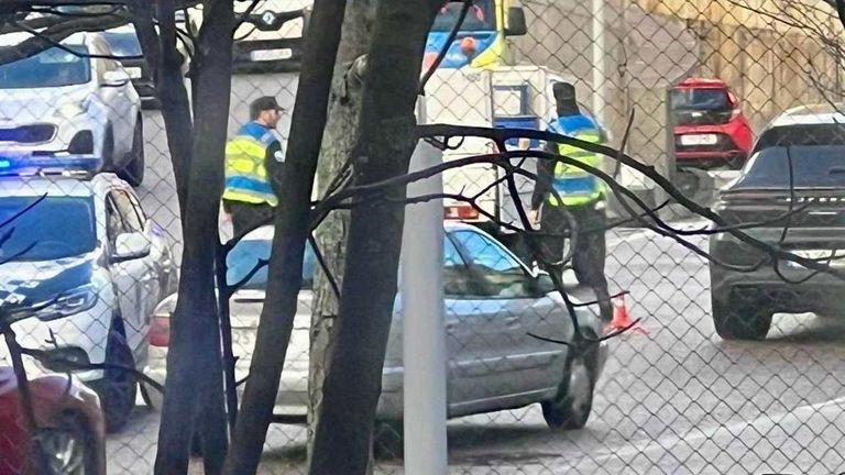 Atasco a la entrada del túnel de O Berbés por un accidente entre tres coches que obligó a cortar un carril