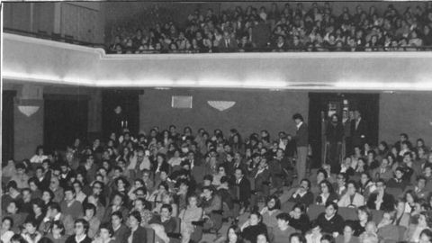 Asistentes a una sesión de cine de autor
