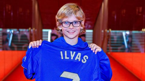 Pepe, con la camiseta de Ilyas Chaira en San Mam�s