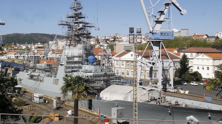 Una fragata F-100 en reparación en Navantia Ferrol, en foto de archivo