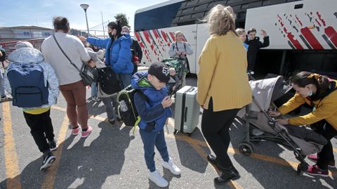 Refugiados ucranianos llegando al colegio San Narciso de Marín