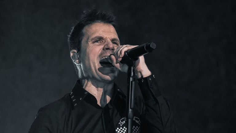 Dani Martín carga contra el concurso «La Voz» en pleno concierto: «No quiero ser el «coach» de nadie, prefiero morir antes»