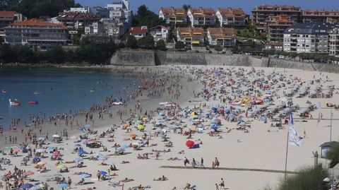 Exceltur destaca el peso del turismo en los concellos costeros de la provincia de Pontevedra como Sanxenxo, en la foto