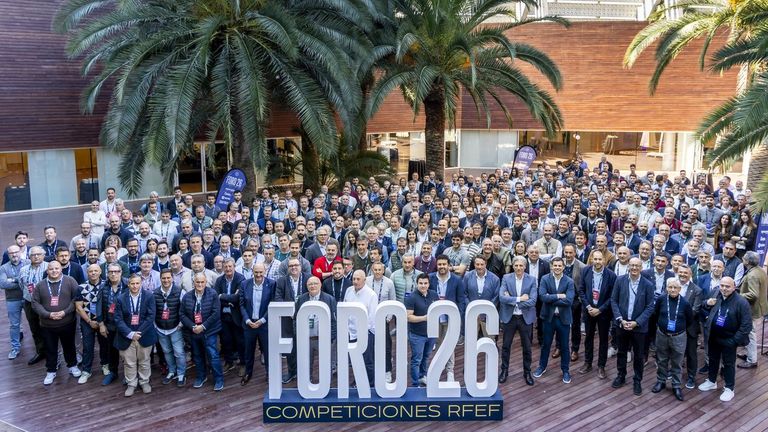 La Federación Española de Fútbol avanza en las futuras novedades para sus competiciones