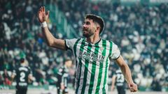 Jacobo Gonz�lez celebra un gol con el C�rdoba