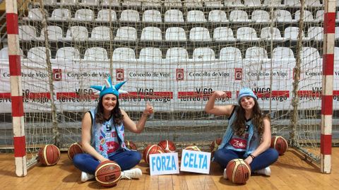 Laura Alonso y Candela Hermida, las ms futboleras del vestuario del Celta de baloncesto