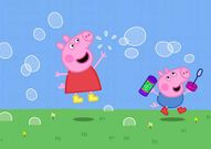 Peppa Pig y su hermano George en una imagen de la serie.