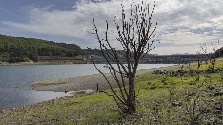La Xunta mantiene la alerta por sequía en 32 concellos de Pontevedra y A Coruña pese a las lluvias