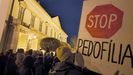 Manifestacin en Hungra para pedir la dimisin de la jefa del Estado por indultar a un encubridor de pederastas