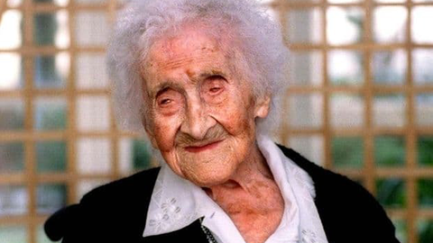 Jeanne Calment, que falleció en 1997, fue la persona más longeva hasta el momento, ya que vivió 122 años. Se casó con un rico comerciante y nunca tuvo que trabajar.
