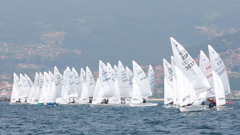 Protagonismo canario en la primera jornada del Campeonato de España de Snipe en la Ría de Vigo