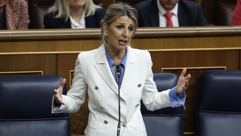 Trabajo detectó más de 2.600 falsos becarios entre el 2021 y el 2023