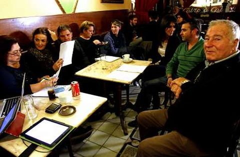 Asamblea del pasado lunes de los integrantes en el círculo de Podemos Vigo Oeste. 