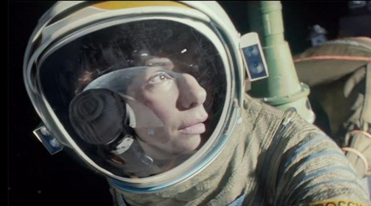 Sandra Bullock, en el papel de una astronauta en �Gravity�.