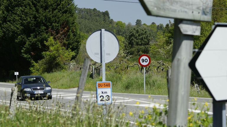 Muere un peatón de 89 años tras ser arrollado por un turismo en Verea