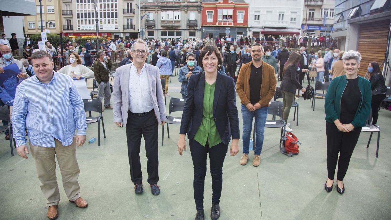 Los nacionalistas sacaron pecho del gobierno de Evencio Ferrero en Carballo.Ana Pontn participou nun mitin en Lugo este sbado pola ma