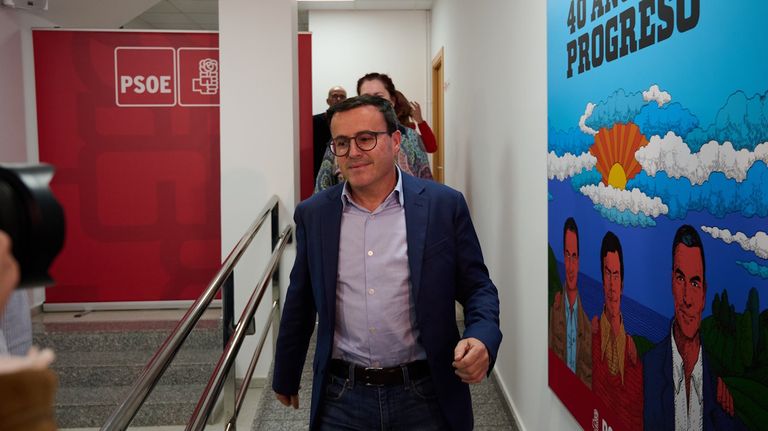 Breve historia de traiciones en el PSOE